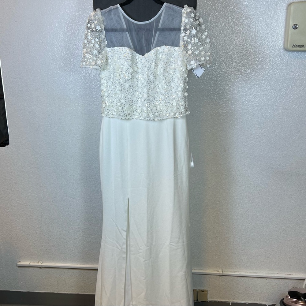 Dress The Population Elegant White Women’s Embellished Gown Dress Size S